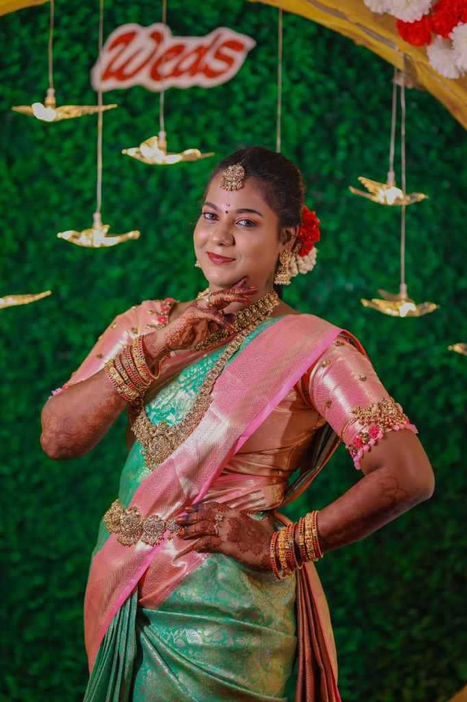 Traditional Dual Tone Pink & Green Silk Saree Pose